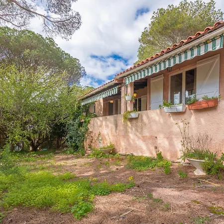 Maison Au Calme Wifi Belle Terrasse Holiday home Frejus